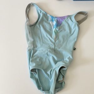 REPOSH leo from lucky leo dancewear